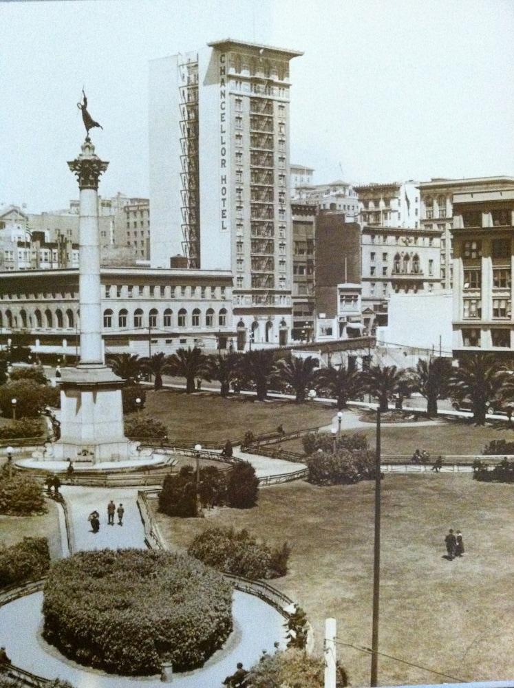 Hotel Chancellor On Union Square 3*